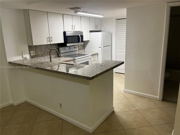 Lakes Of Jacaranda, 10757 Cleary Blvd #305, Plantation, Florida 33324, image 1