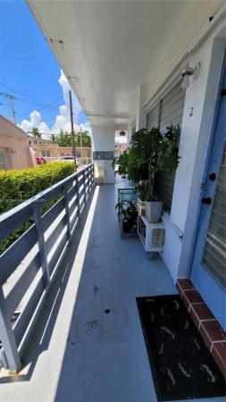 Rose, 7725 Carlyle Ave #3, Miami Beach, Florida 33141, image 2