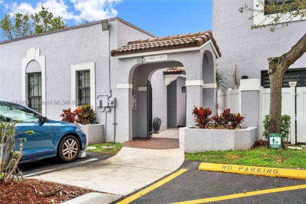 The Provinces Of Pierpointe At Pembroke Lakes, 11655 NW 11th St, Pembroke Pines, Florida 33026, image 2