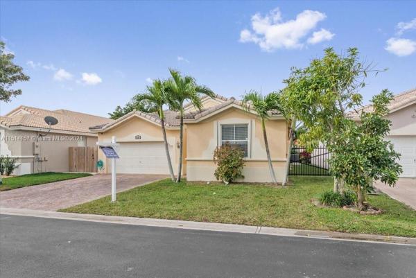 4354 SW 163rd Path, Unincorporated Dade County, Florida 33185, image 2