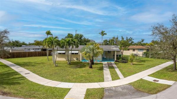 Pine Tree Manor, 19310 Holiday Rd, Cutler Bay, Florida 33157, image 1