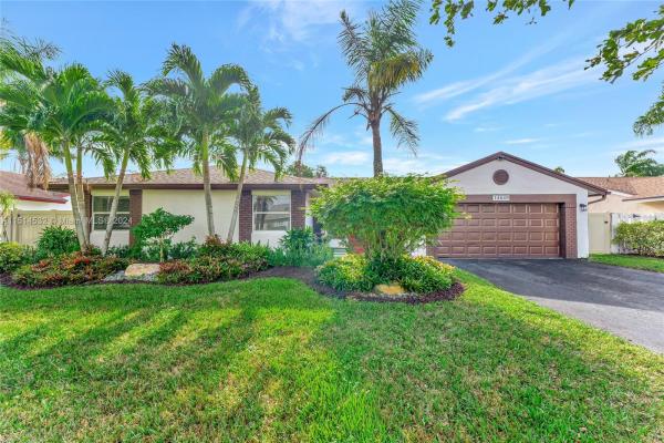 Shenandoah, 14640 Highland Springs Ct, Davie, Florida 33325, image 2