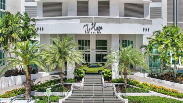The Plaza On Brickell East, 950 Brickell Bay Dr #2002, Miami, Florida 33131, image 3