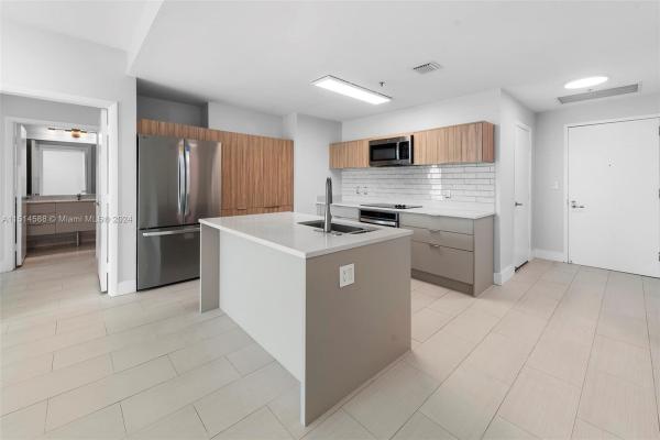 Quantum On The Bay, 1900 N Bayshore Dr #4804, Miami, Florida 33132, image 3