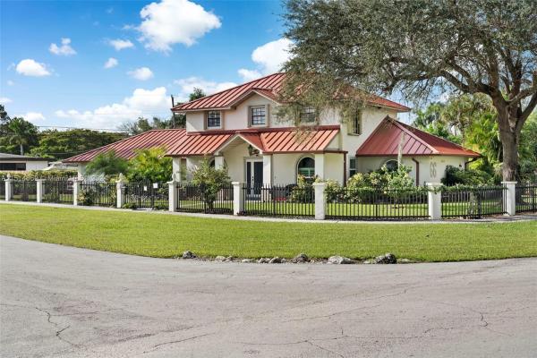 Downer Palms, 66 NE 19th St, Homestead, Florida 33030, image 1