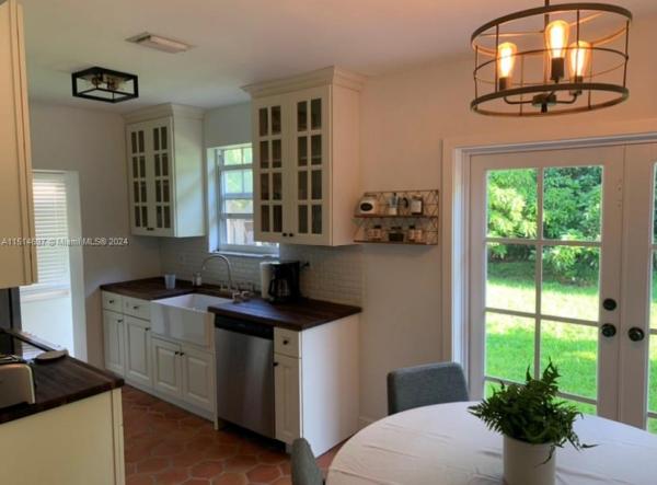 Glen Gables, 4619 SW 10th St #., Coral Gables, Florida 33134, image 1