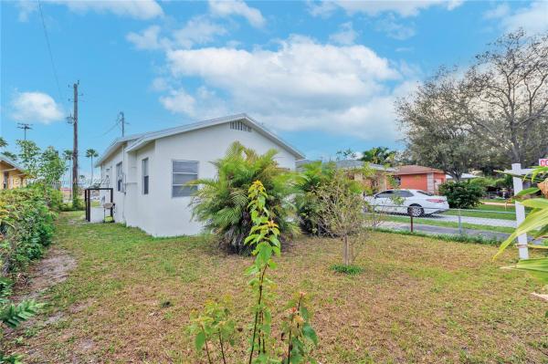 Liberia, 2344 Hope St, Hollywood, Florida 33020, image 1