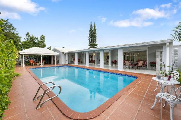 Westbrooke, 10321 SW 17th St, University Park, Florida 33165, image 3
