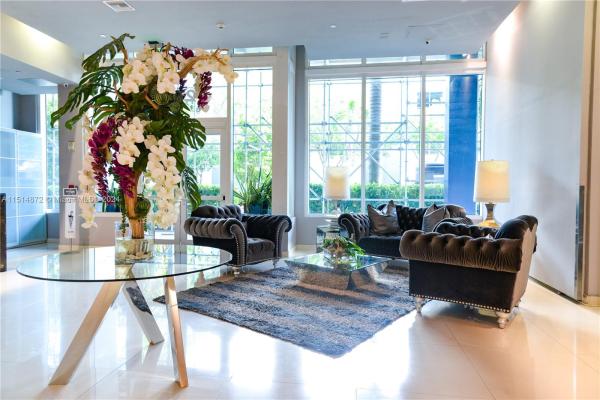 1800 Biscayne Plaza, 275 NE 18th St #1002, Miami, Florida 33132, image 1