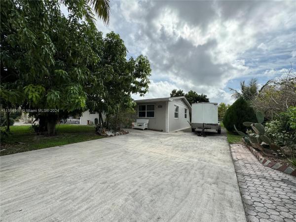 Camelot, 15540 SW 296th St, Leisure City, Florida 33033, image 3
