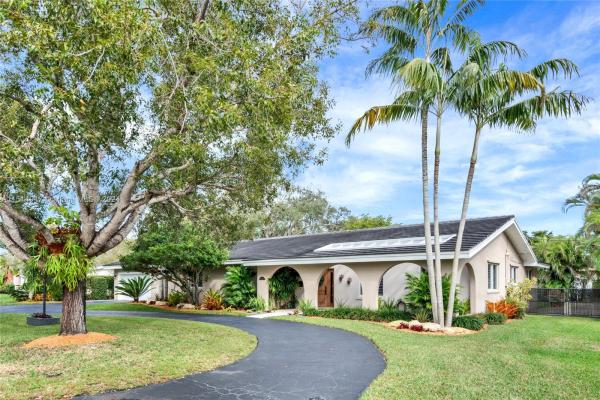 Palmetto Park Estates, 14505 SW 84th Ave, Palmetto Bay, Florida 33158, image 1