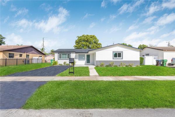 Bell Gardens, 2245 NW 195th St, Miami Gardens, Florida 33056, image 1