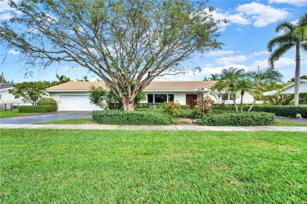 Country Squire Mnr, 13221 SW 72nd Ave, Pinecrest, Florida 33156, image 1