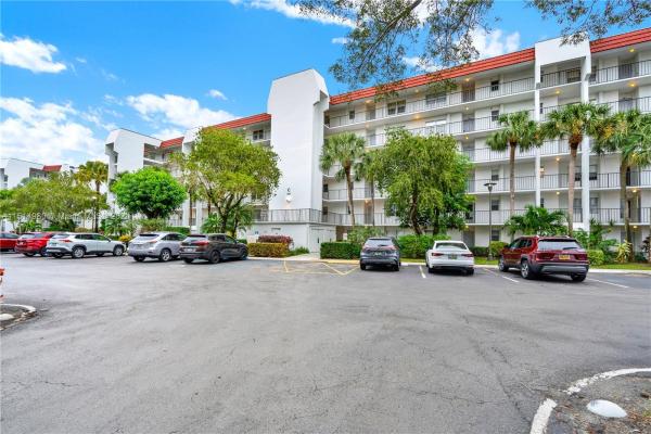 Poinciana Place 3, 3597 Birdie Dr #306, Lake Worth Beach, Florida 33467, image 1