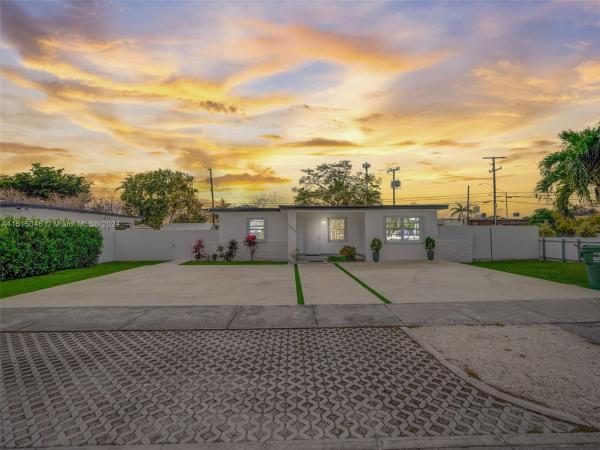 Breezy Acres, 9494 SW 39th St, Westchester, Florida 33165, image 1