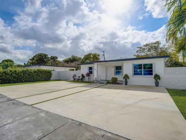 Breezy Acres, 9494 SW 39th St, Westchester, Florida 33165, image 3