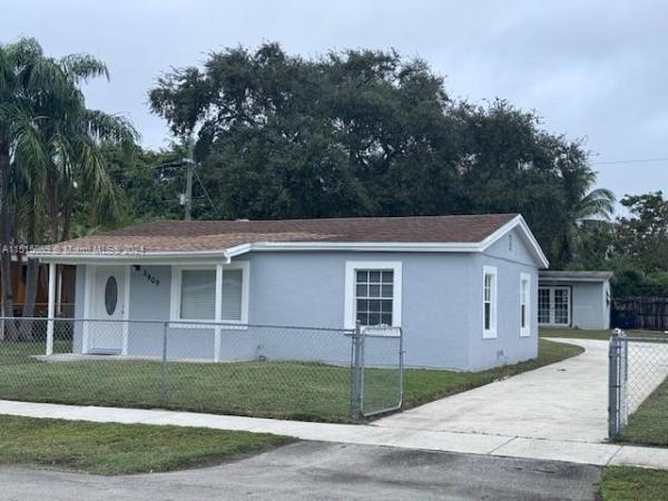 Hyde Park, 3909 SW 28th St, West Park, Florida 33023, image 1