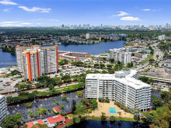 Wilshire, 1300 NE Miami Gardens Dr #620E, Ojus, Florida 33179, image 1
