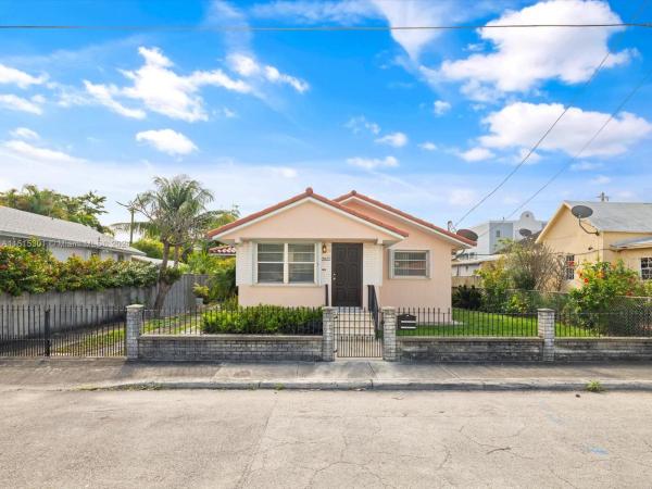 Norris Park, Miami, Florida 33125, image 1