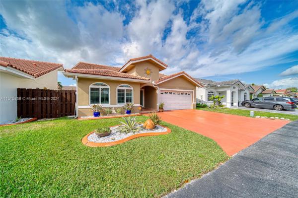 Rainbow Gardens At Lakes Of The Meadow, 4262 SW 153rd Ct, Kendall West, Florida 33185, image 2