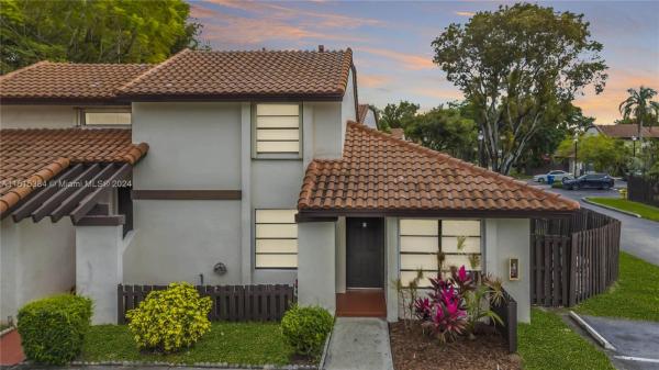 Village Homes In The Crossings, 11335 SW 133rd Ct #52-1, The Crossings, Florida 33186, image 3