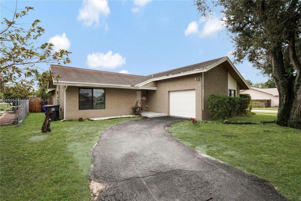 North Lauderdale Landings, 1106 SW 82nd Ave, North Lauderdale, Florida 33068, image 1