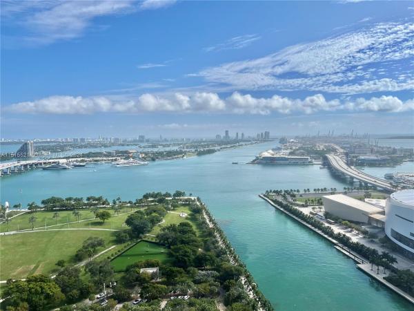 900 Biscayne Bay, 900 Biscayne Blvd #3302, Miami, Florida 33132, image 2