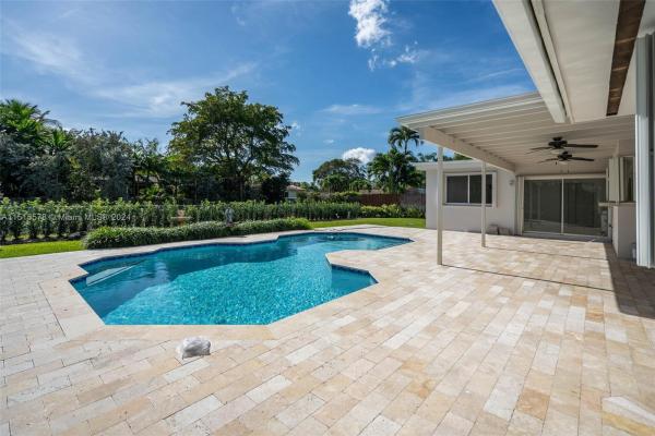 Kendale, 10540 SW 98th St, Kendall, Florida 33176, image 3