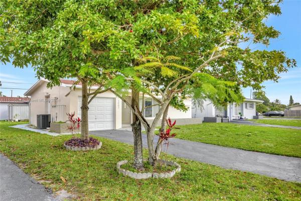 Gold Key Villas, 6807 NW 29th St, Sunrise, Florida 33313, image 1