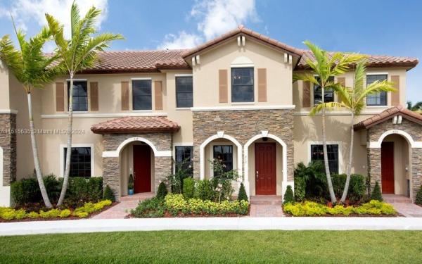 Martinique At Oasis, 484 SE 32nd Ave, Homestead, Florida 33033, image 1