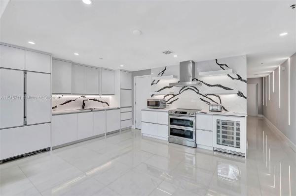 Terra Beachside, 6000 Collins Ave #134, Miami Beach, Florida 33140, image 2
