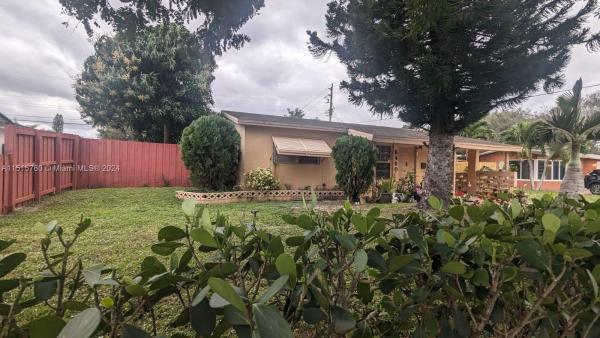Linwood Gardens, 6460 Perry St, Hollywood, Florida 33024, image 3