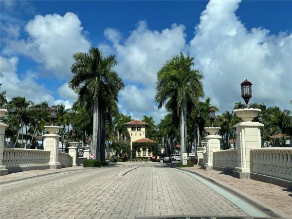 Aventura Lakes, 20940 NE 31st Pl, Aventura, Florida 33180, image 3