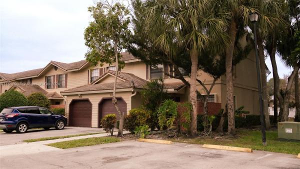 Vineyards Of Plantation, 9132 Vineyard Lake Dr #9132, Plantation, Florida 33324, image 1