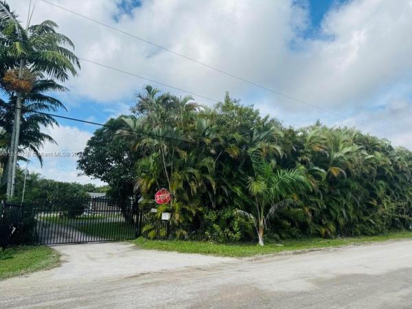 Redland No HOA, 15490 SW 209th Ave, Redland, Florida 33187, image 1