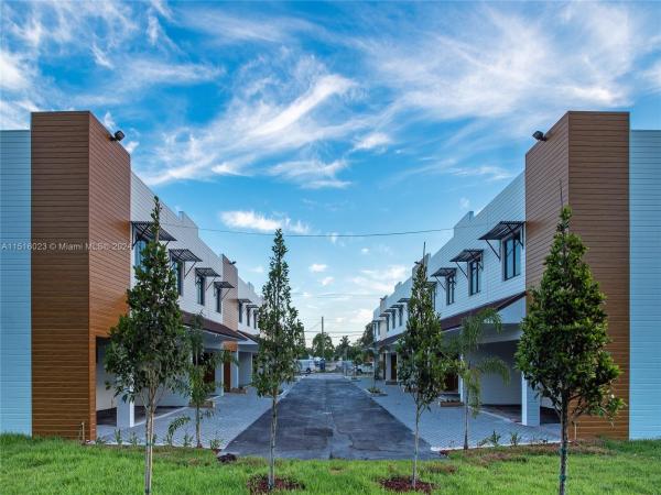 Alphaville, 916 NW 8th St #2, Florida City, Florida 33034, image 1