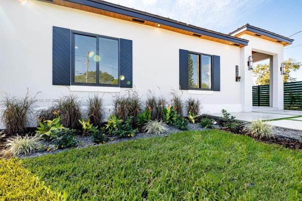 Ziona, 8880 SW 126th Ter, Kendall, Florida 33176, image 2