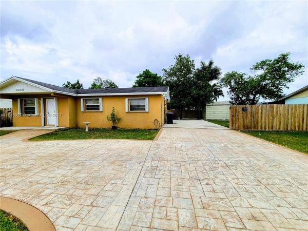 Eureka Manor, 18621 SW 122nd Ct, South Miami Heights, Florida 33177, image 3