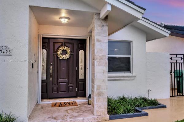 Lisboa Homes, 13425 SW 28th St, Tamiami, Florida 33175, image 3