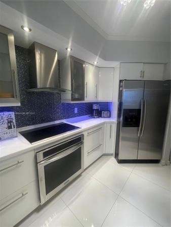 La Perla, 16699 Collins Ave #1602, Sunny Isles Beach, Florida 33160, image 1