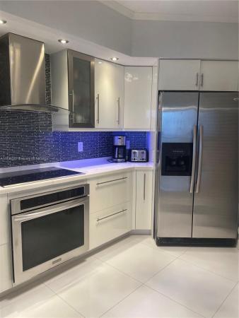 La Perla, 16699 Collins Ave #1602, Sunny Isles Beach, Florida 33160, image 3