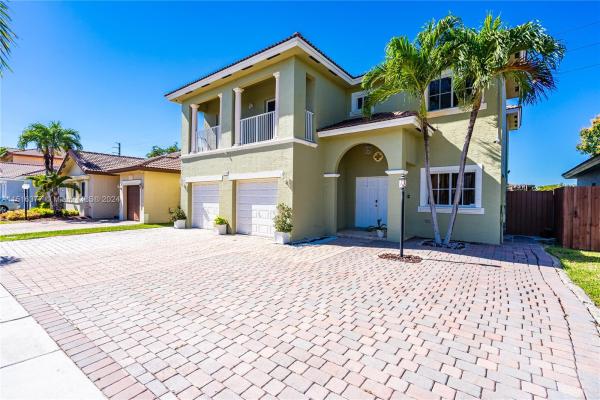 Cristys Homestead, 1350 NE 41st Pl, Homestead, Florida 33033, image 1