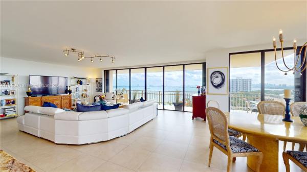 11113 Biscayne Blvd #1451, Unincorporated Dade County, Florida 33181, image 2