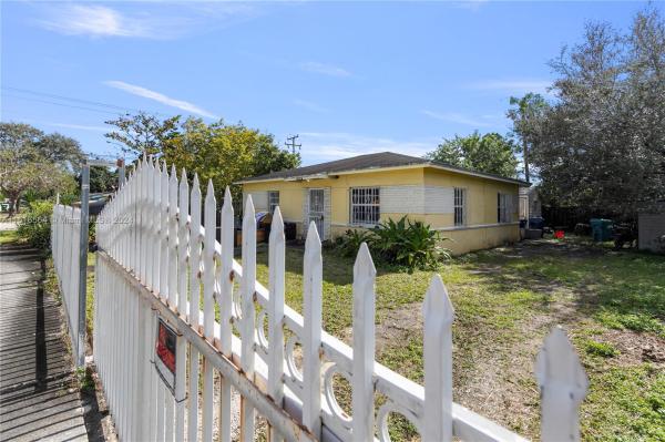 Serino, 1800 NW 86th Ter, West Little River, Florida 33147, image 3