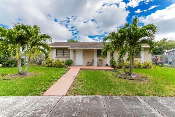 Gem Homes, 29701 SW 147th Ave, Leisure City, Florida 33033, image 2