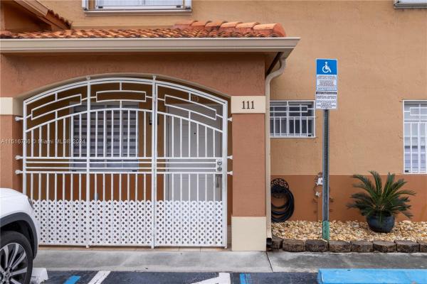 West Palm Villas, 2403 W 76th St #111, Hialeah, Florida 33016, image 2