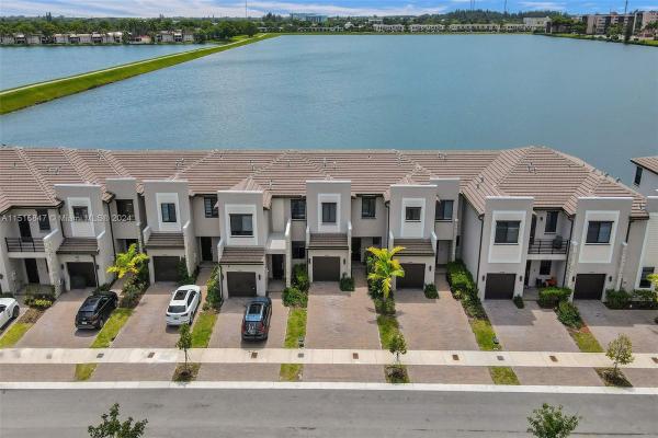 Paseos At Via Ventura, 20540 NE 5th Pl #20540, Ives Estates, Florida 33179, image 1