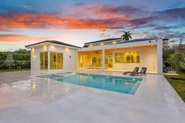 Palm Miami, 7105 Sunset Dr, Glenvar Heights, Florida 33143, image 2
