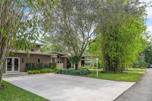 7841 SW 50th Ct, Unincorporated Dade County, Florida 33143, image 2