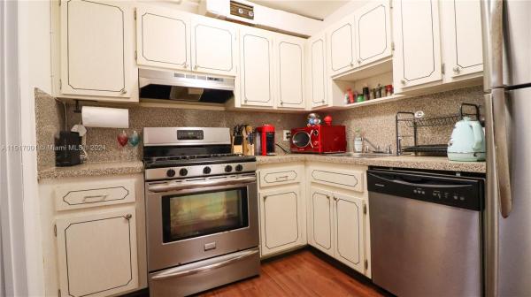 Meridian Plaza, 1615 Meridian Ave #203, Miami Beach, Florida 33139, image 3